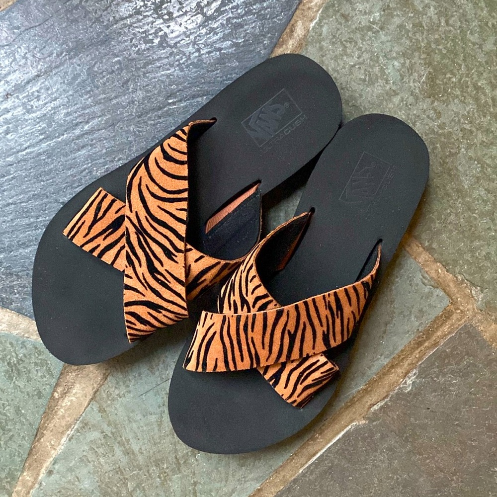 Vans Animal Stripe Cross Strap Sandal